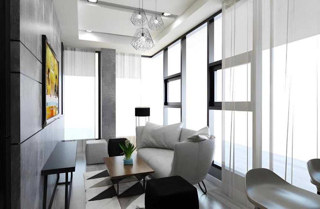 Alvarez Hotel Бурирам Екстериор снимка