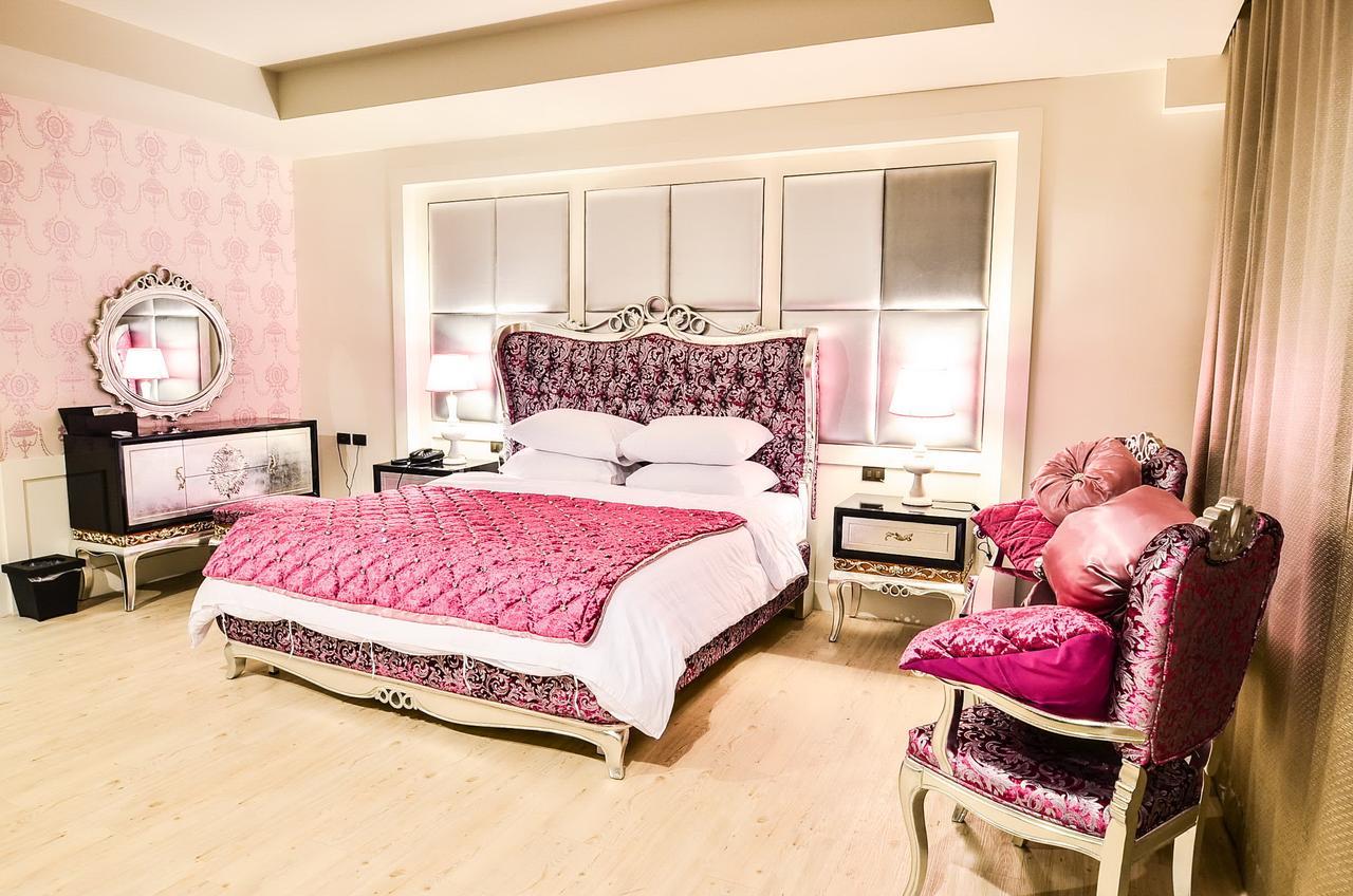 Alvarez Hotel Бурирам Екстериор снимка